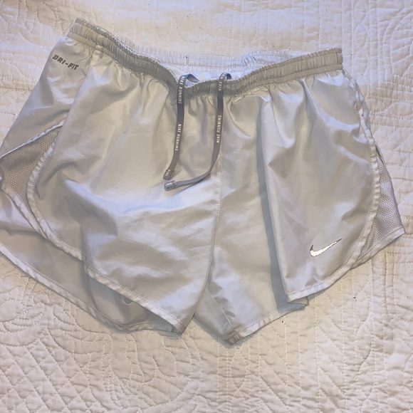 Nike Shorts LOT (5) - Picture 9 of 11